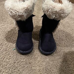 Cozy Navy and Cream Toddler Boots